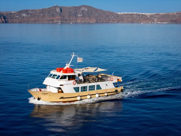 Half Day: Tour of Caldera Calypso Glass Bottom Boat (Seat On Boat)