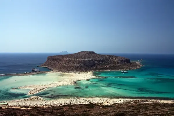 Full Day:Premium Safari Private Chania Tour: Balos Lagoon and Gramvousa Peninsula