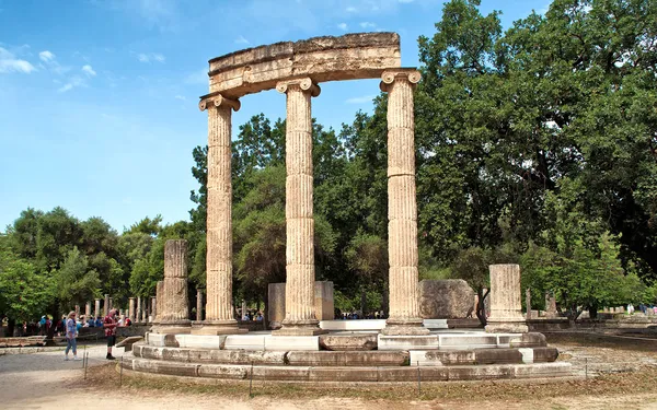 4 Days Classical Greece Tour: Epidaurus, Mycenae, Olympia, Delphi, Meteora Tour (Group Tour)