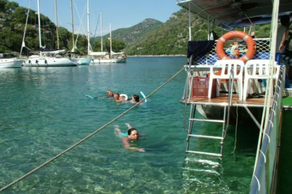 FULL DAY : TWELVE ISLAND CRUISE (Seat on Boat)