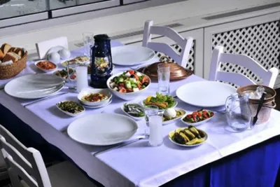 EVENING : CRETAN NIGHT (Seat on Coach)