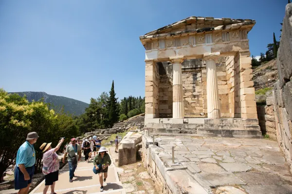 Delphi Full Day Private Tour from Athens