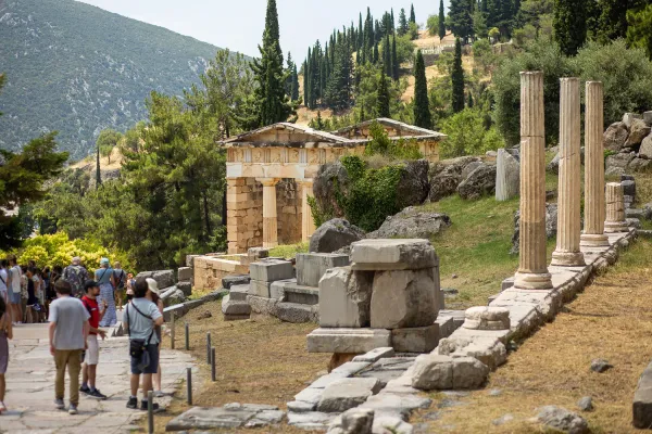 Delphi Full Day Private Tour from Athens