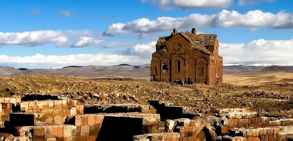 14 Days Eastern Explorer Tour (Istanbul, Trabzon, Artvin, Erzurum, Kars, Van, Batman, Mardin, Diyarbakir,Sanliurfa, Gaziantep) (Seat In Coach)
