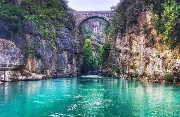 Full Day: Antalya Tazı Canyon by Jeep Safari & Rafting Combo Group Tour
