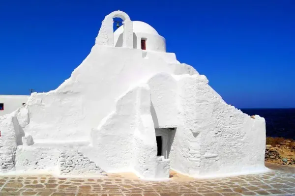 Half Day: City-Walk and Island Tour of Mykonos Group Tour 
