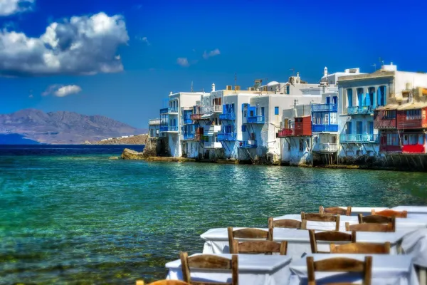 Half Day: City-Walk and Island Tour of Mykonos Group Tour 