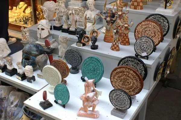 Full Day: Knossos Palace City Tour and Heraklion from Chania